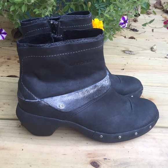 Merrell Shoes - Women's Merrell Black Leather Studded Boots 7.5M